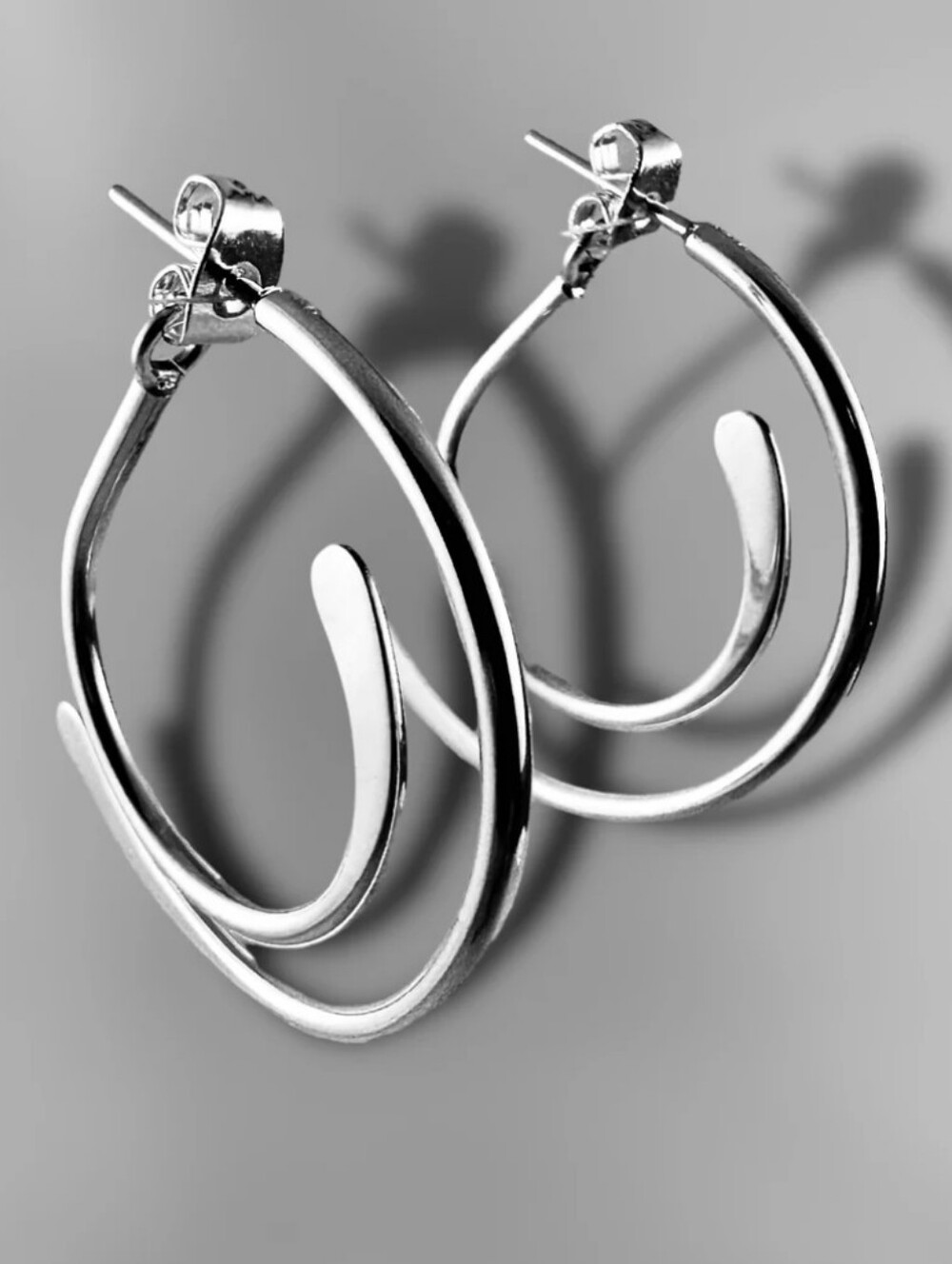 2pc Geometric Open Cool Tone Modern Earrings - Picture 3 of 5